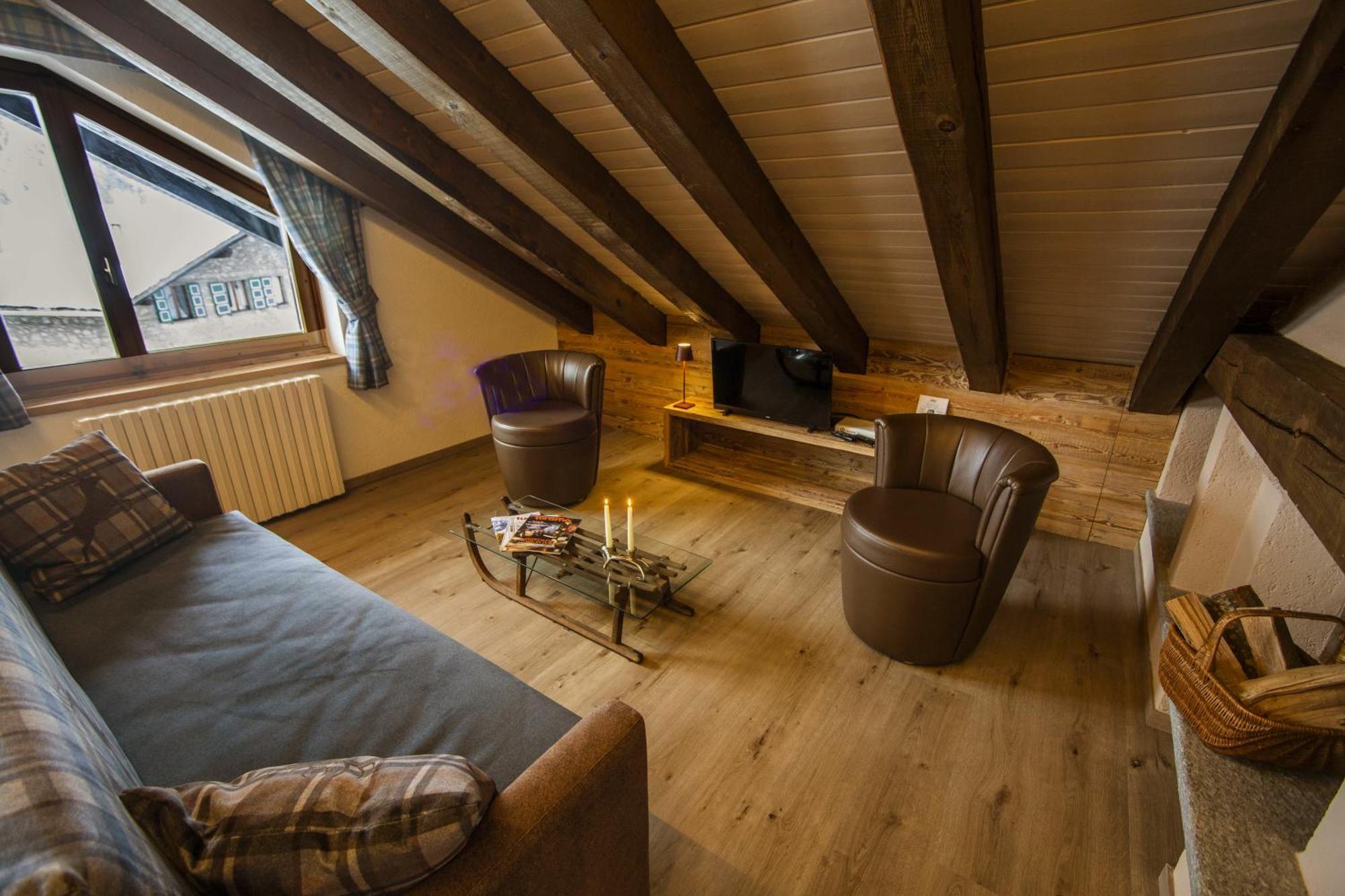 Hotel Pilier D'Angle & Wellness Courmayeur Exteriör bild