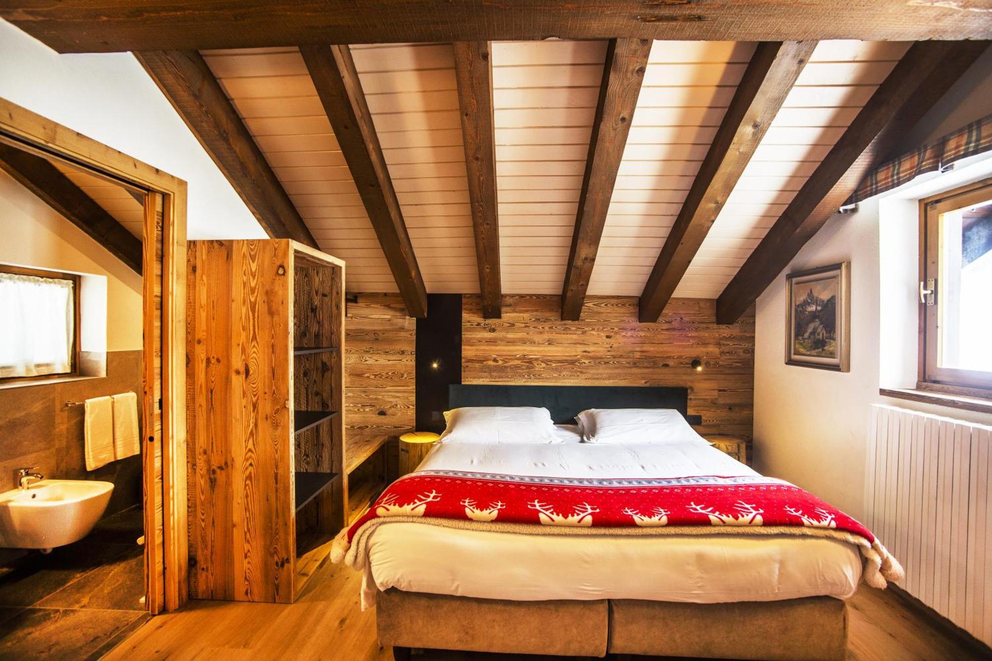 Hotel Pilier D'Angle & Wellness Courmayeur Exteriör bild