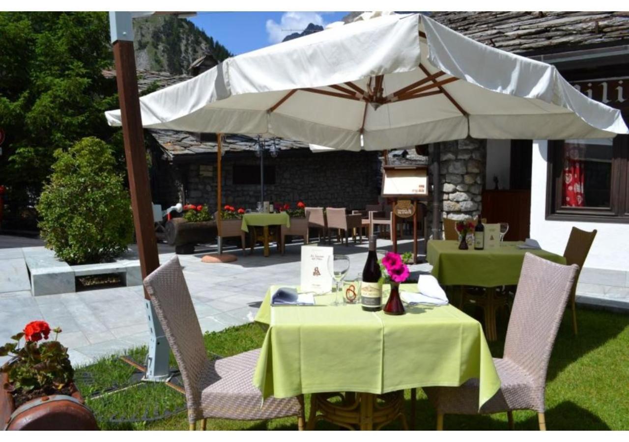 Hotel Pilier D'Angle & Wellness Courmayeur Exteriör bild