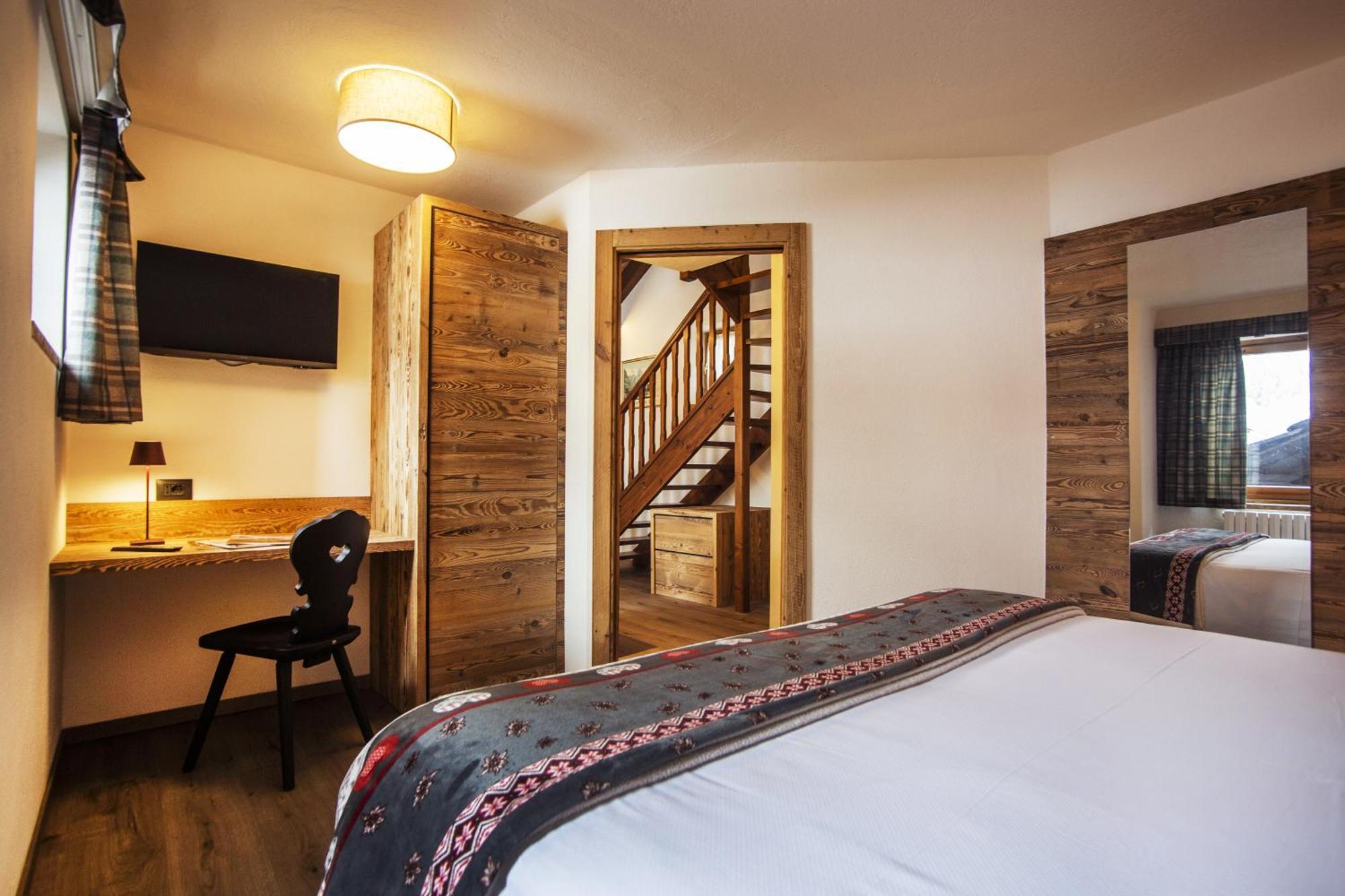 Hotel Pilier D'Angle & Wellness Courmayeur Exteriör bild