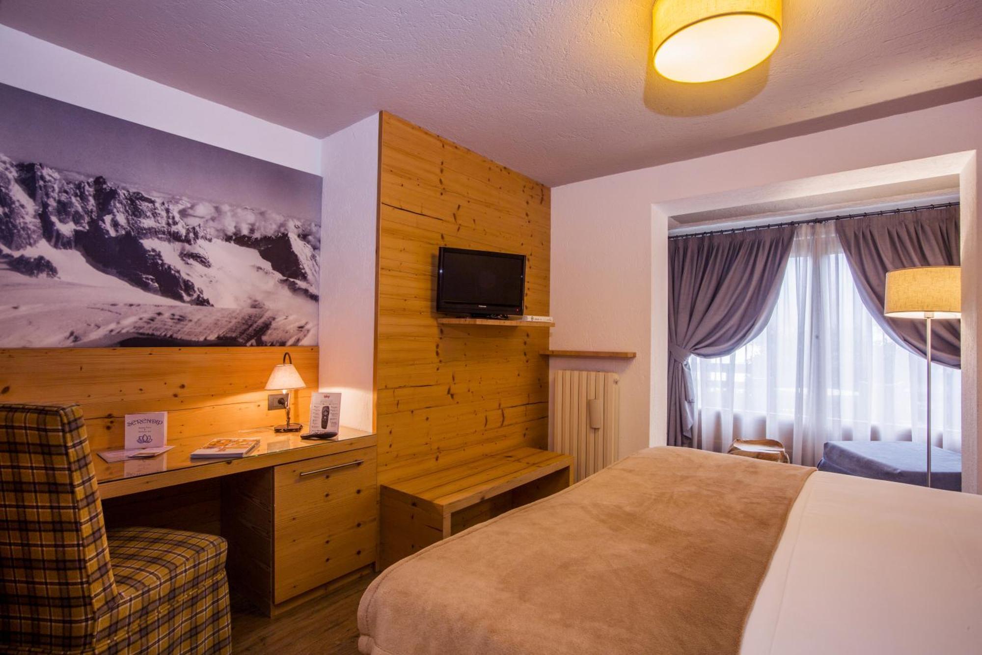 Hotel Pilier D'Angle & Wellness Courmayeur Exteriör bild