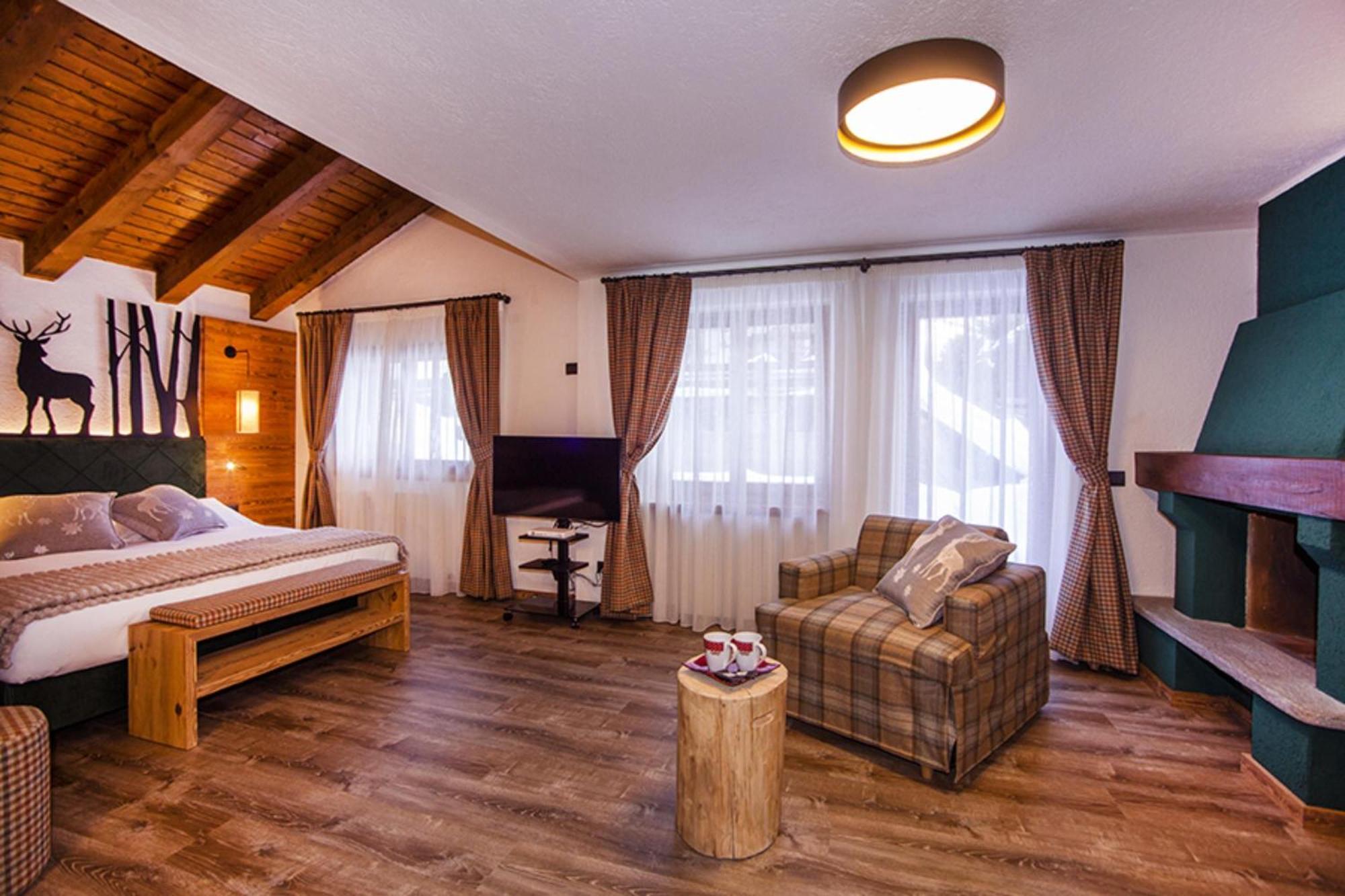 Hotel Pilier D'Angle & Wellness Courmayeur Exteriör bild