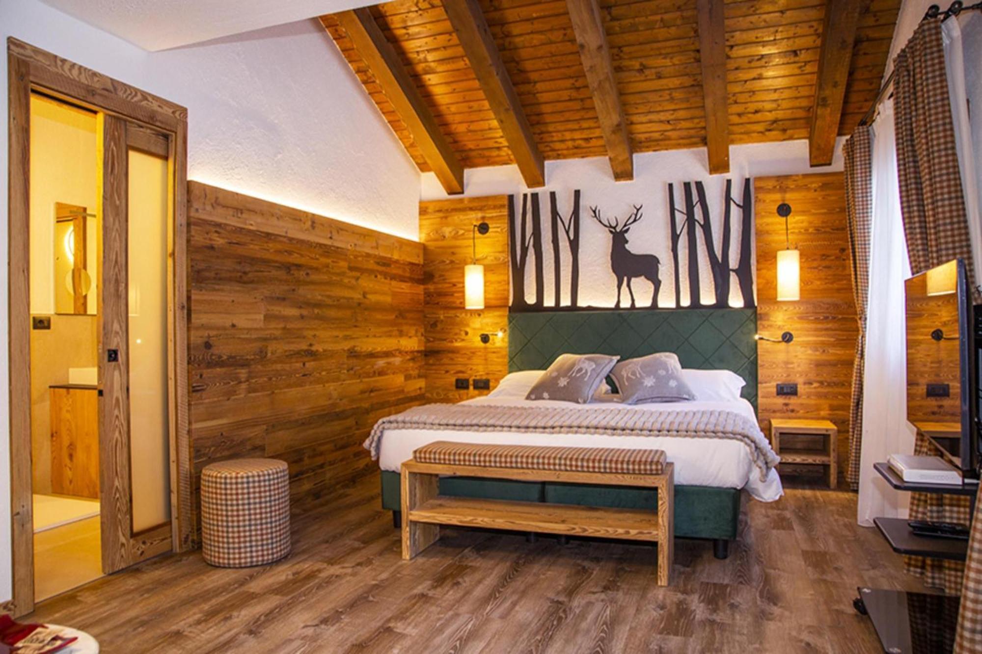 Hotel Pilier D'Angle & Wellness Courmayeur Exteriör bild