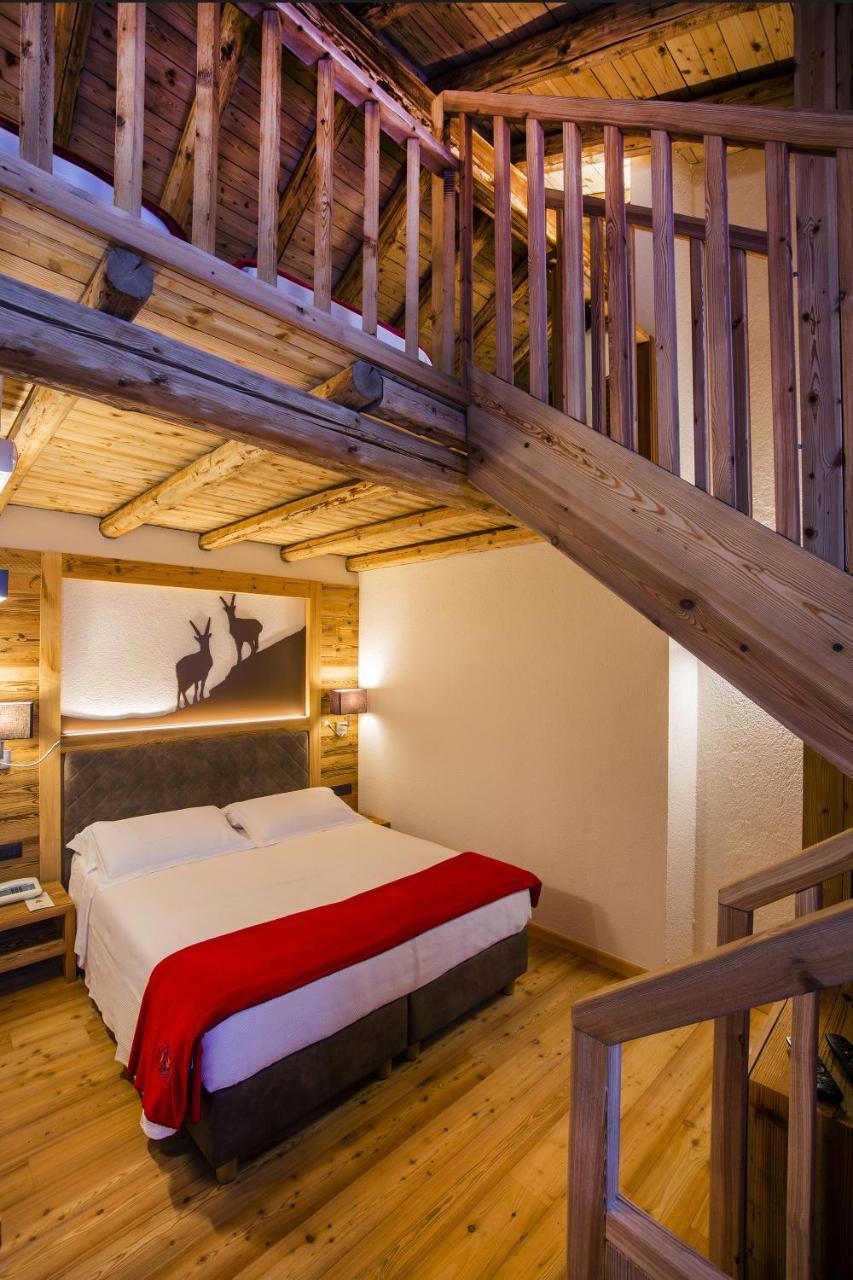 Hotel Pilier D'Angle & Wellness Courmayeur Exteriör bild