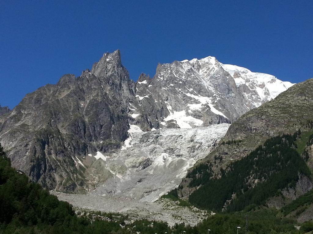 Hotel Pilier D'Angle & Wellness Courmayeur Exteriör bild