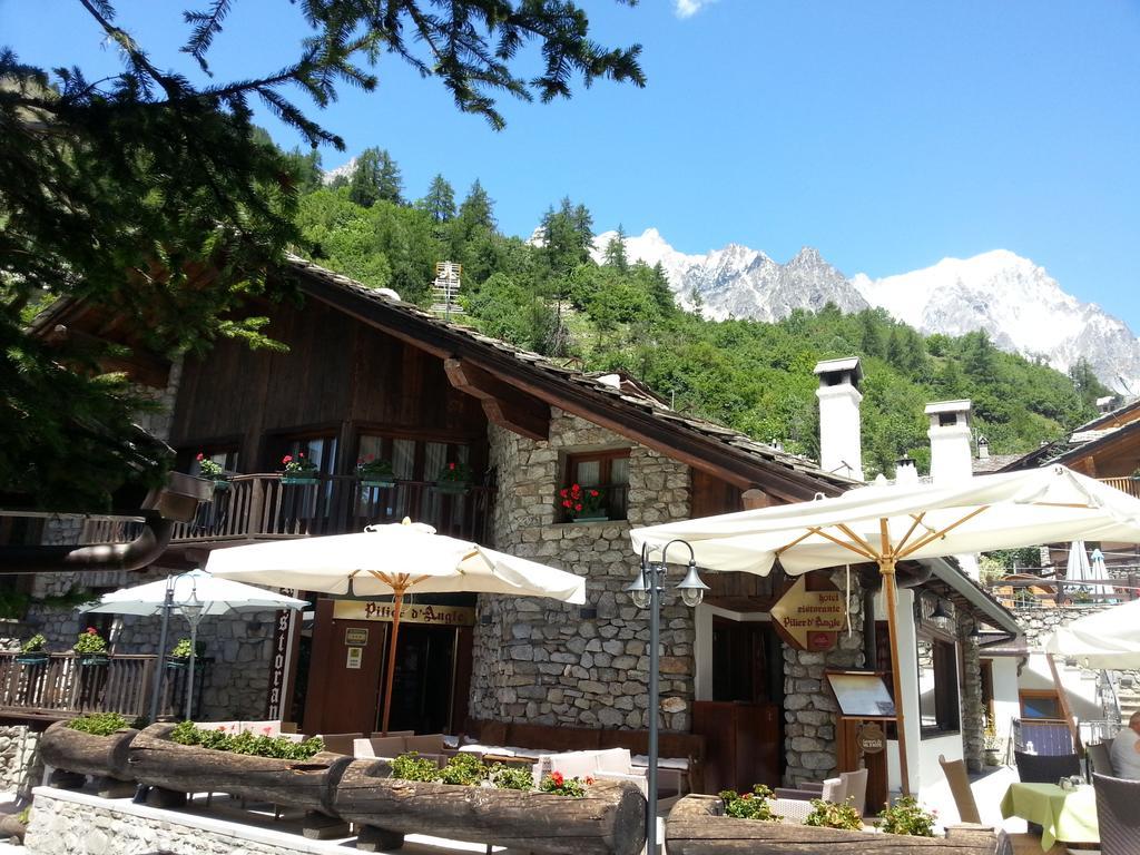 Hotel Pilier D'Angle & Wellness Courmayeur Exteriör bild